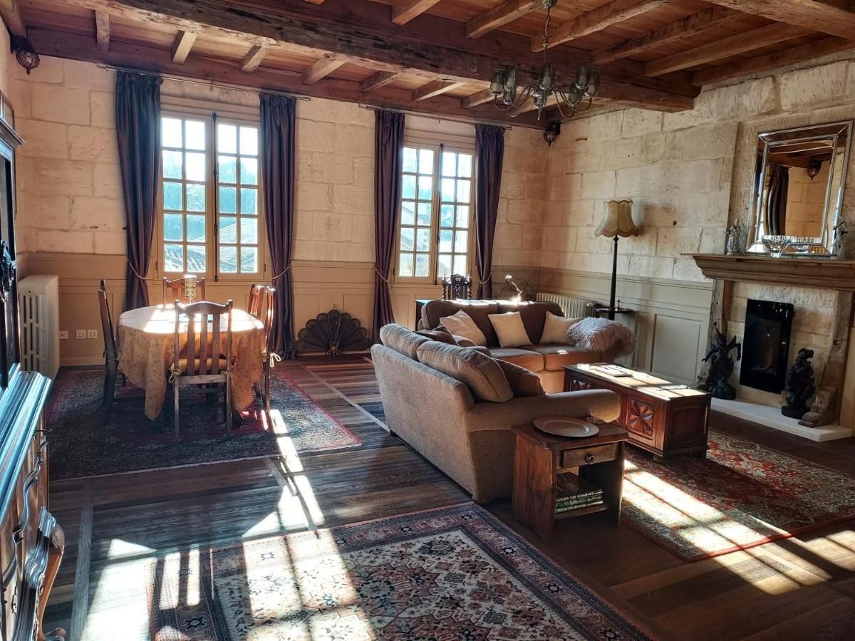 Chateau Des Senechaux, Bourdeilles Eksteriør billede