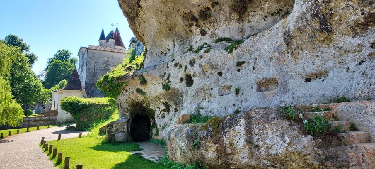 Chateau Des Senechaux, Bourdeilles Eksteriør billede