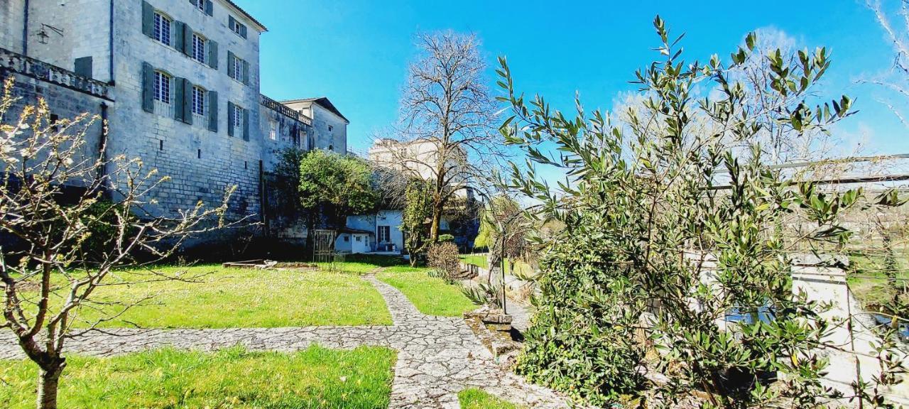 Chateau Des Senechaux, Bourdeilles Eksteriør billede
