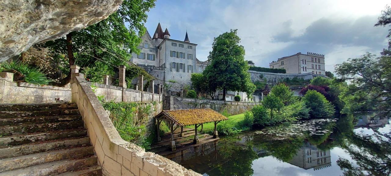 Chateau Des Senechaux, Bourdeilles Eksteriør billede