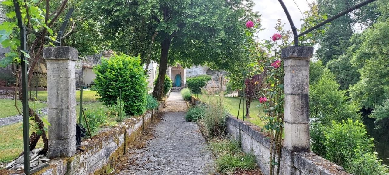 Chateau Des Senechaux, Bourdeilles Eksteriør billede